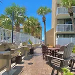 Pelican Walk 911